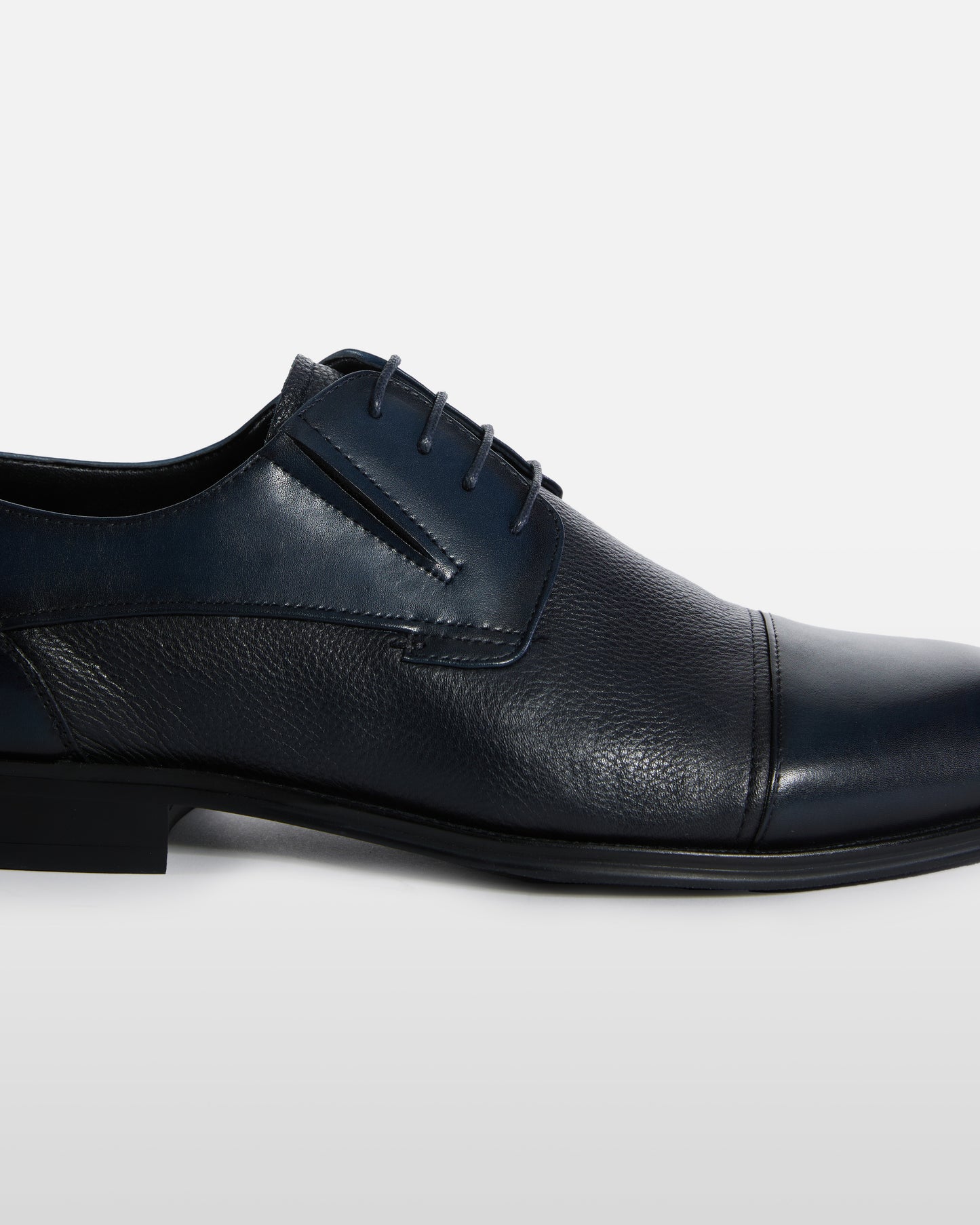Solid Tone Lace Up Formal Shoes