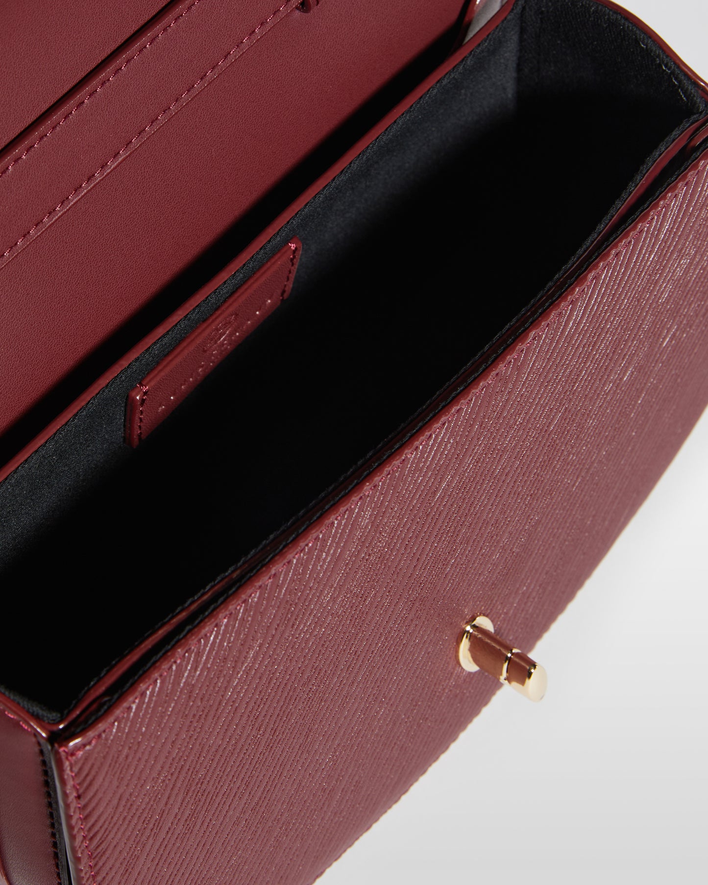 Verve Epi Turn-Lock Bag