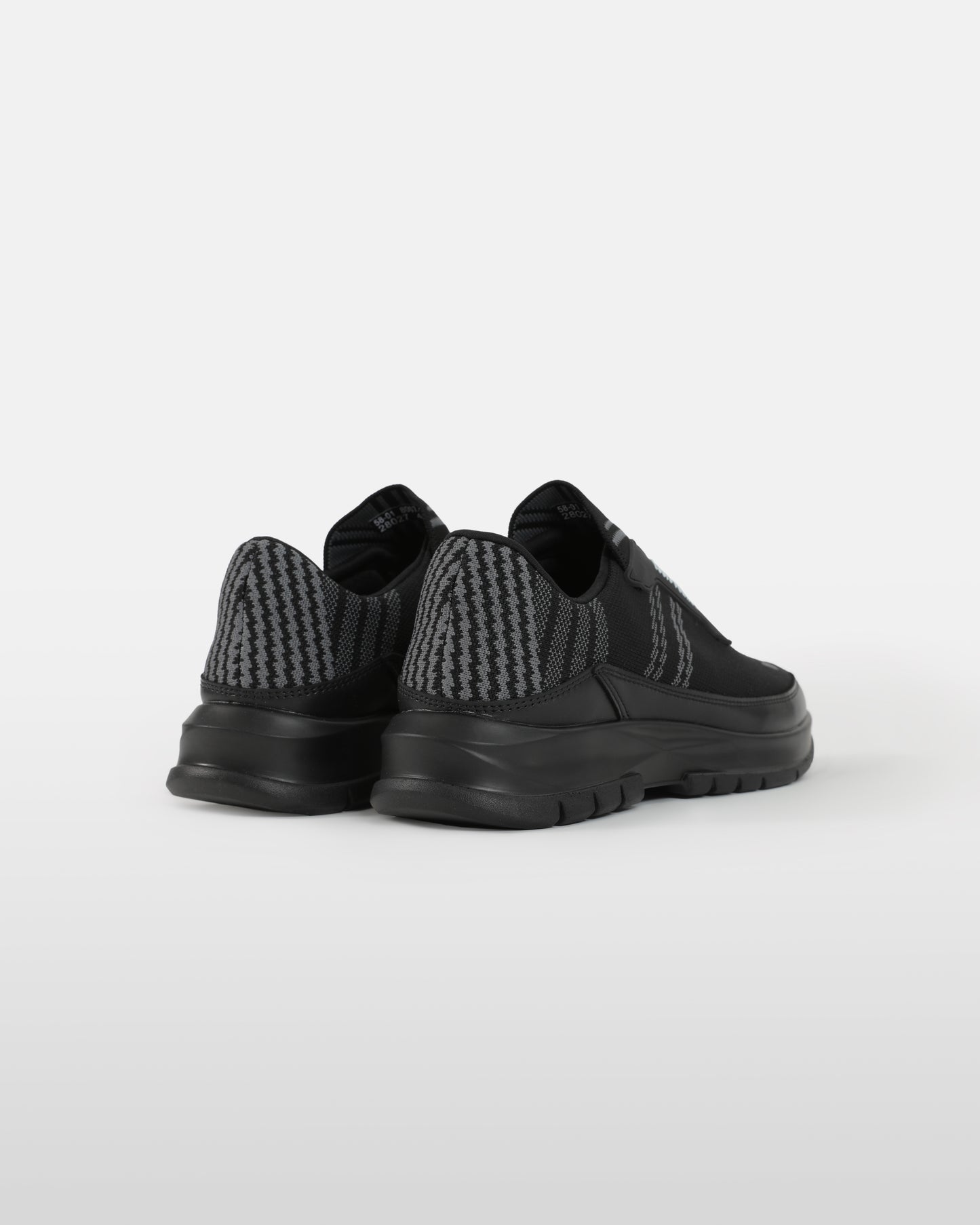Low Top Lace-up Trainers