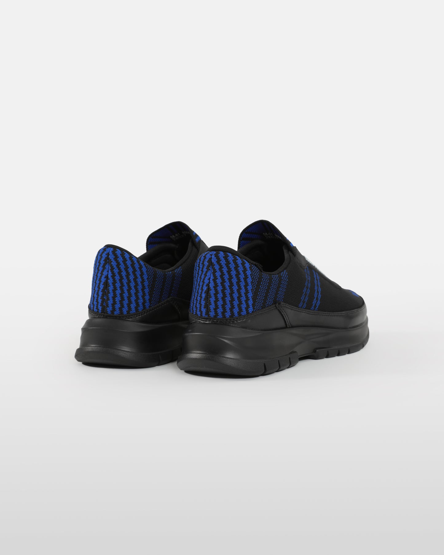 Low Top Lace-up Trainers