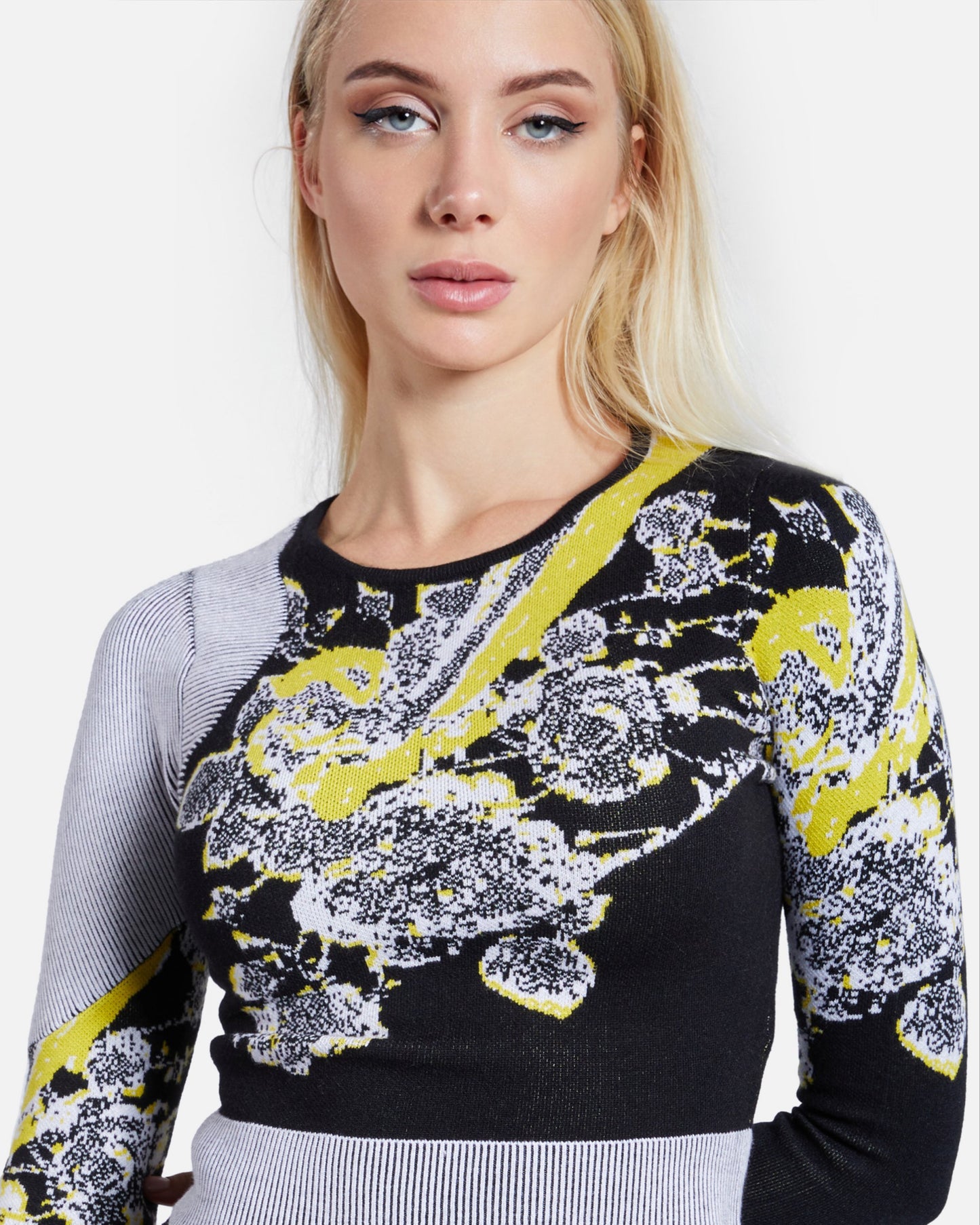 Monochrome Floral Knitted Top