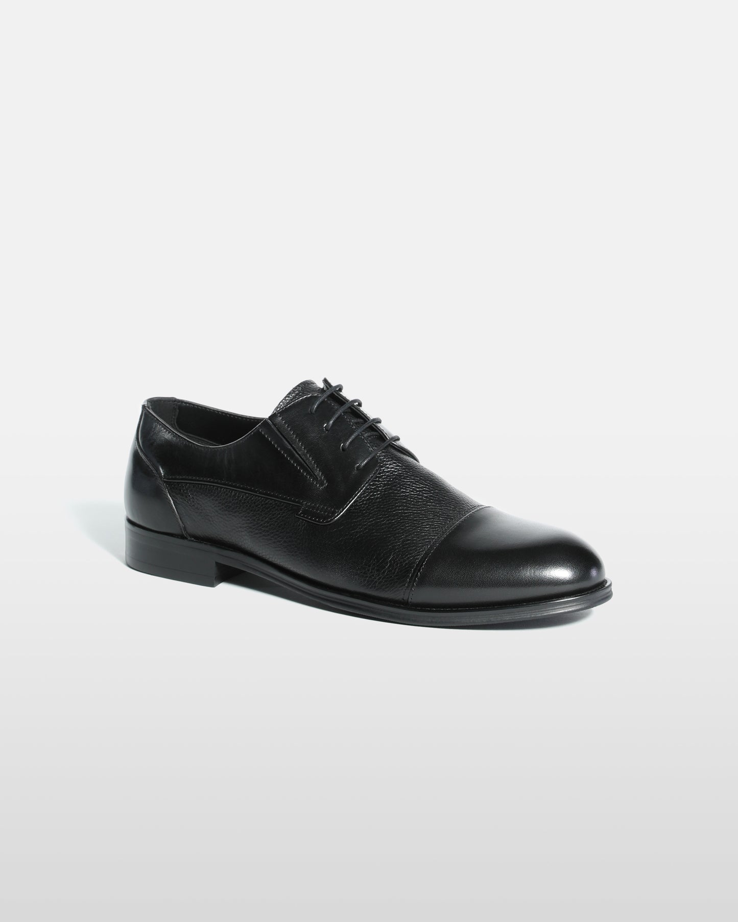 Monochrome Lace Up Formal Shoes