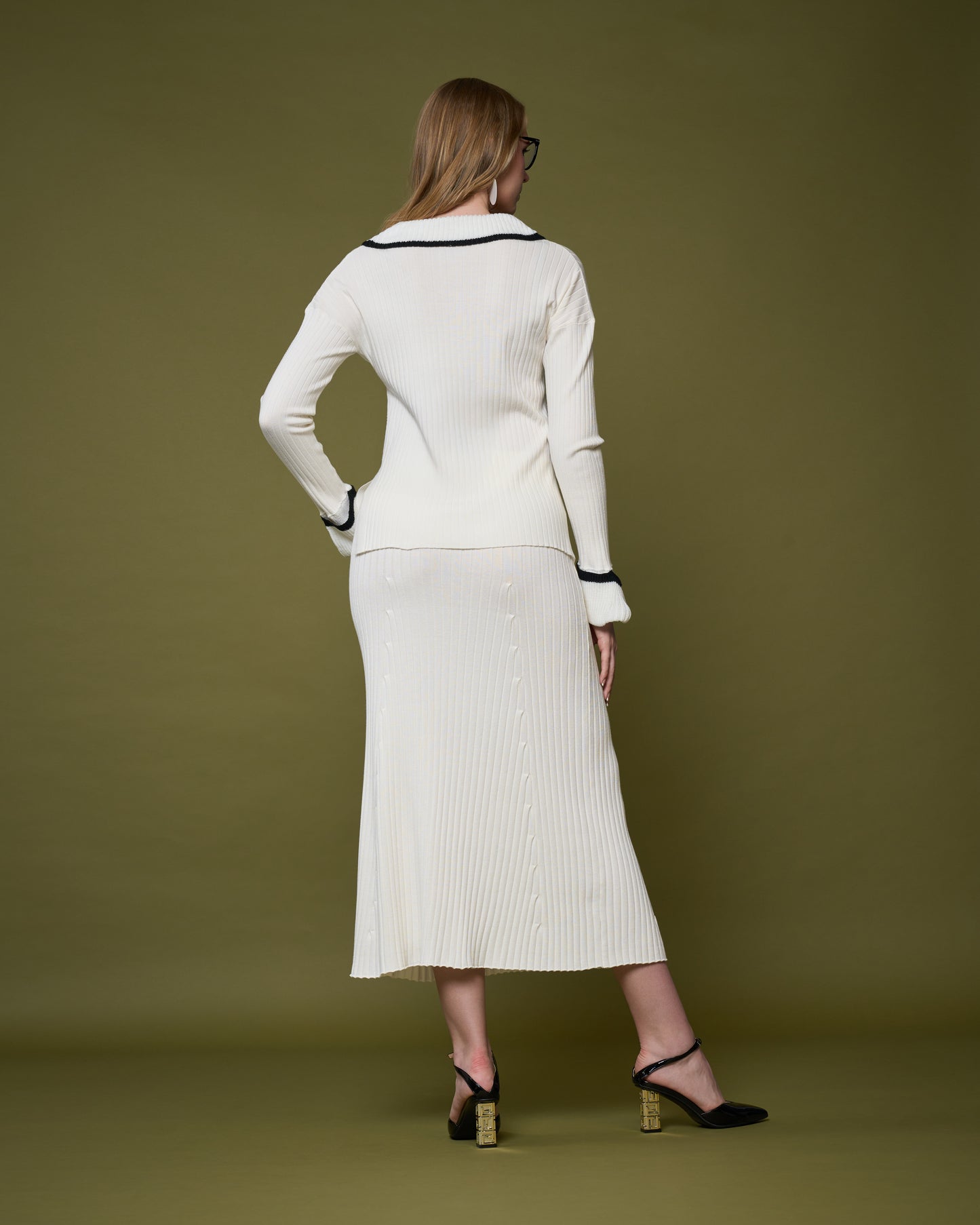 Contrast Trim Collared Pullover