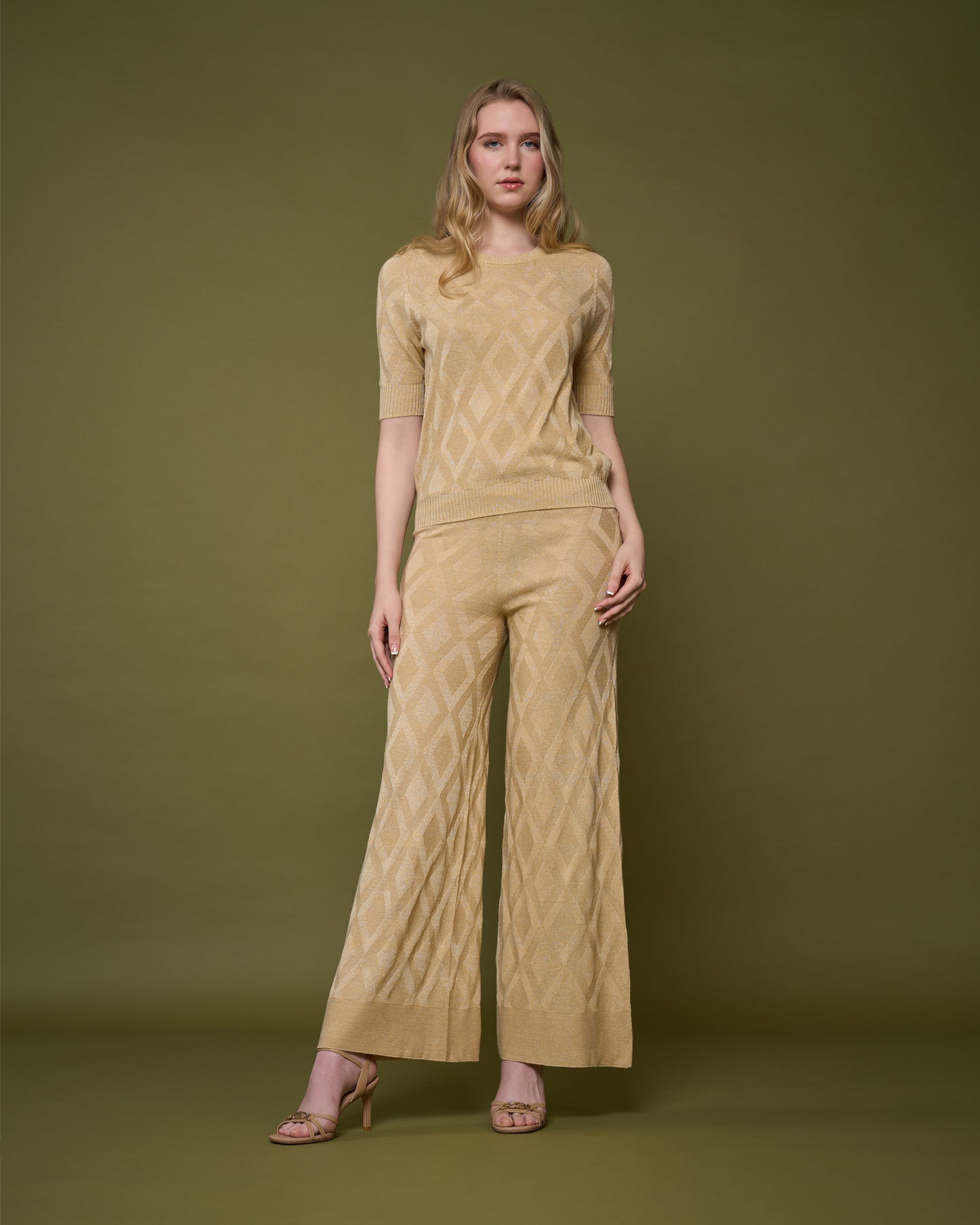 Diamond Patterned Knit Top