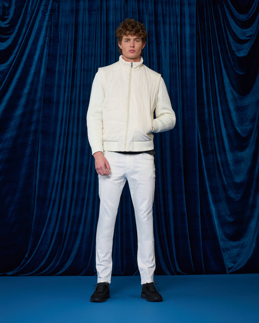 Detachable-Sleeve Quilted Jacket